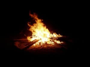 lagerfeuer 300x225 Liederbuch fürs Lagerfeuer
