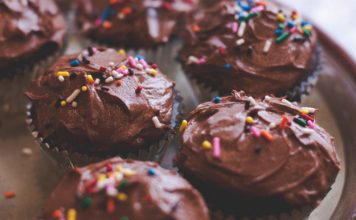 cupcakes-1081963_1280