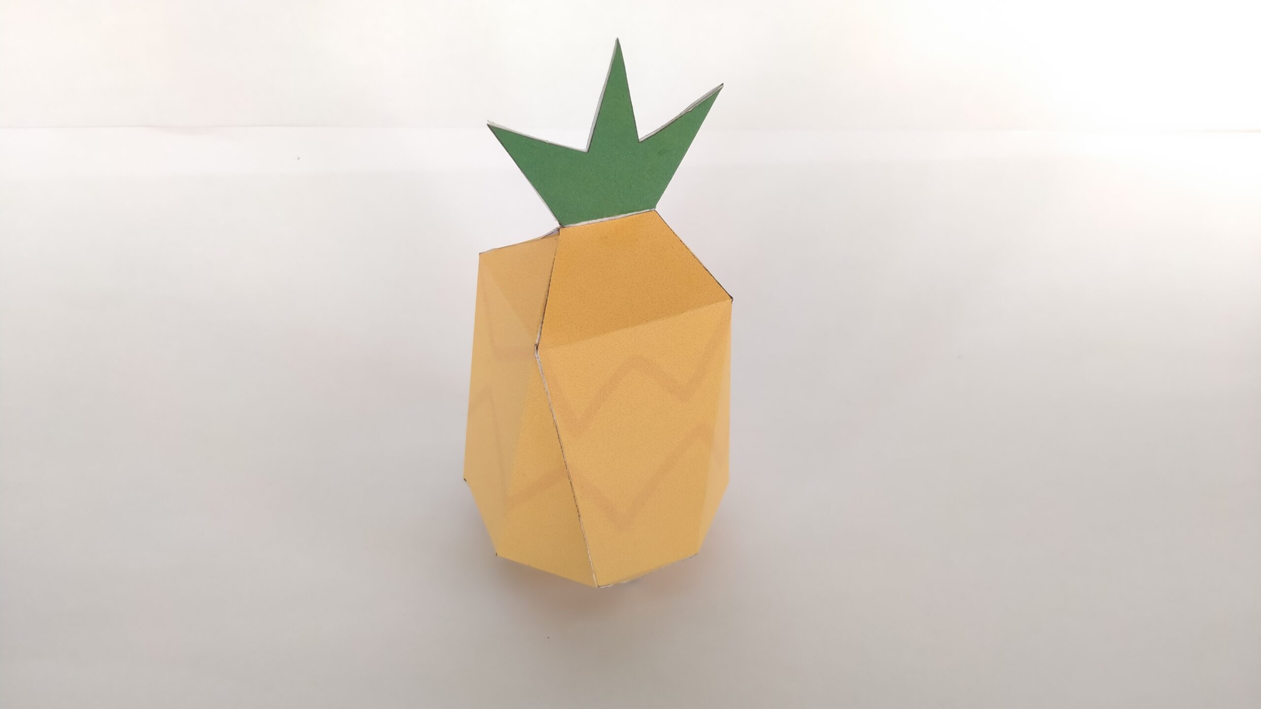 Bastelbogen für Kinder: Ananas